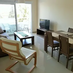  Апартаменты 32 Hill Court